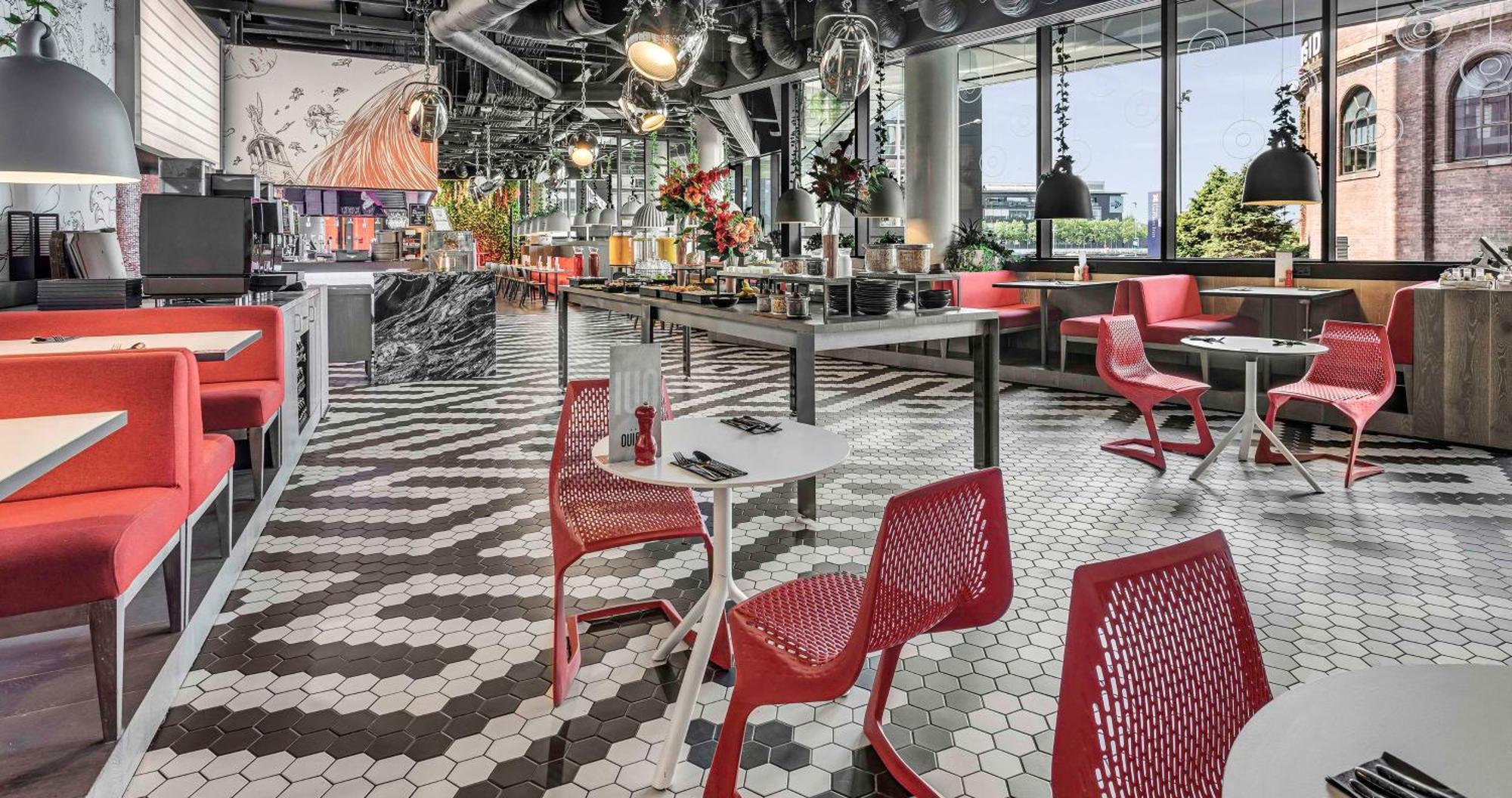 Radisson Red Hotel, Glasgow — Photos 2